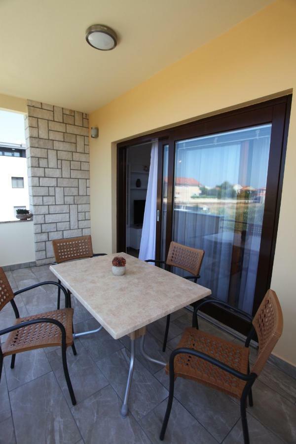Apartments Kresan Soline Sukosan Exterior photo